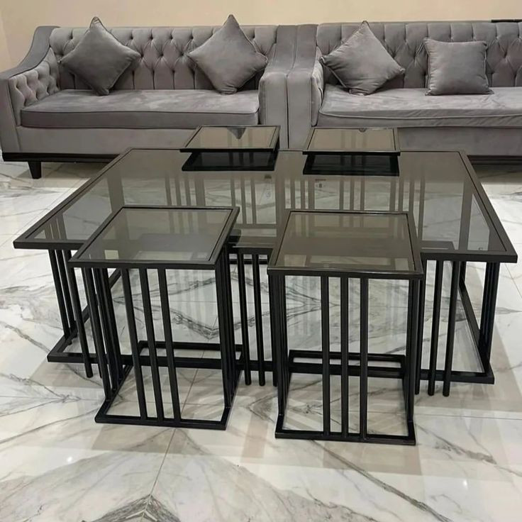 میزجلومبلی مدرن خاص M181 با رویه شیشه با 4 عسلی